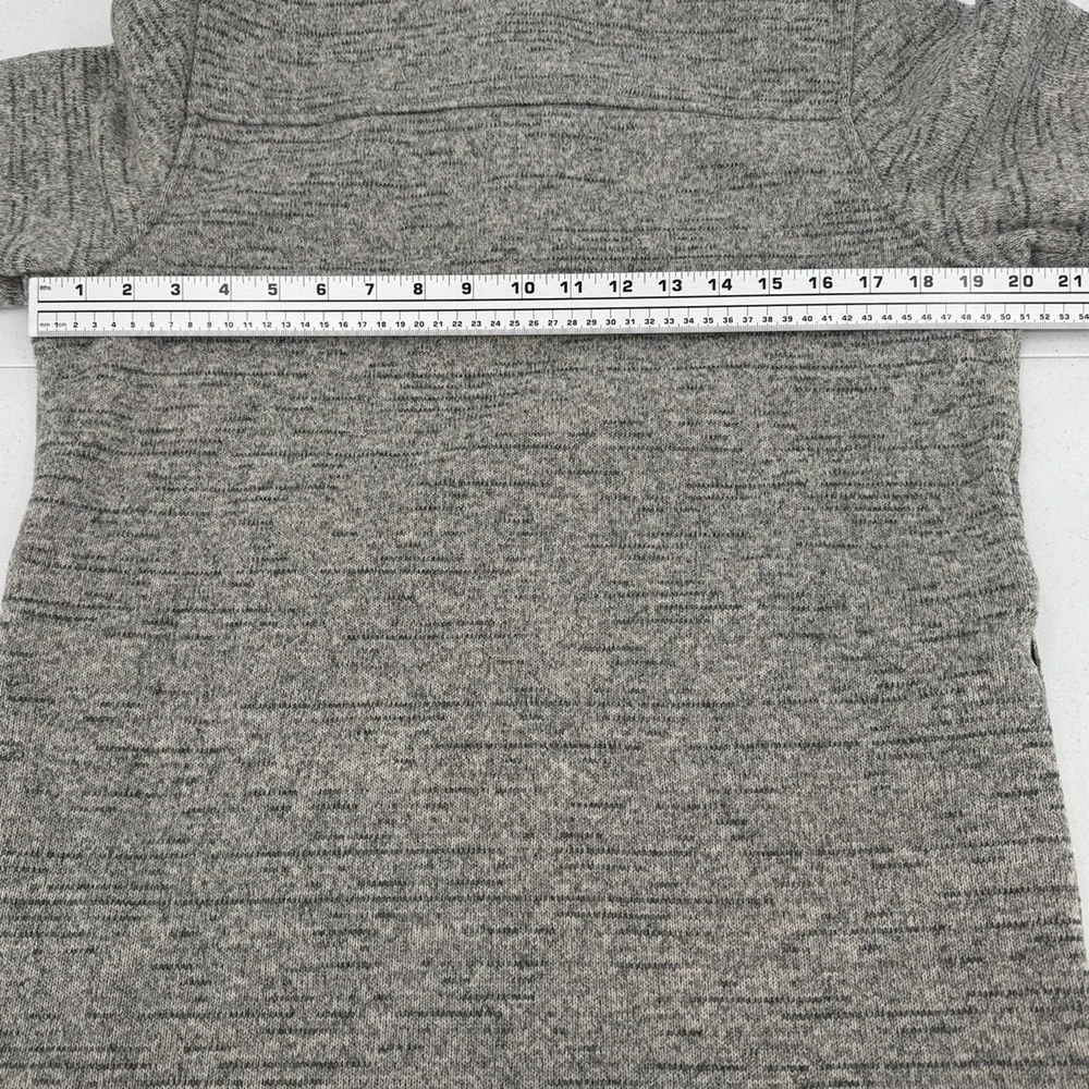NWT prAna Mens Tri Thermal Threads Henley Top Pockets 3/4 Button Heather Gray